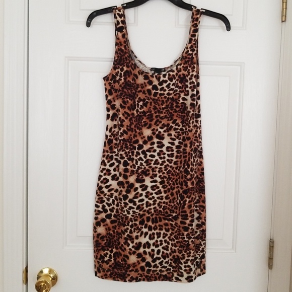 H&M Dresses & Skirts - Basic H&M Leopard Print Dress Size Small